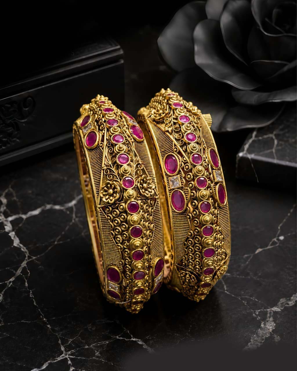 Maharaja Luxe Rajwadi Bangles