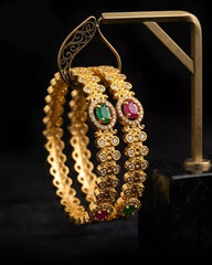Aarini Temple South Indian Bangles – Elegant Traditional Design