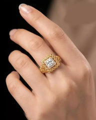Elara Glow Ring