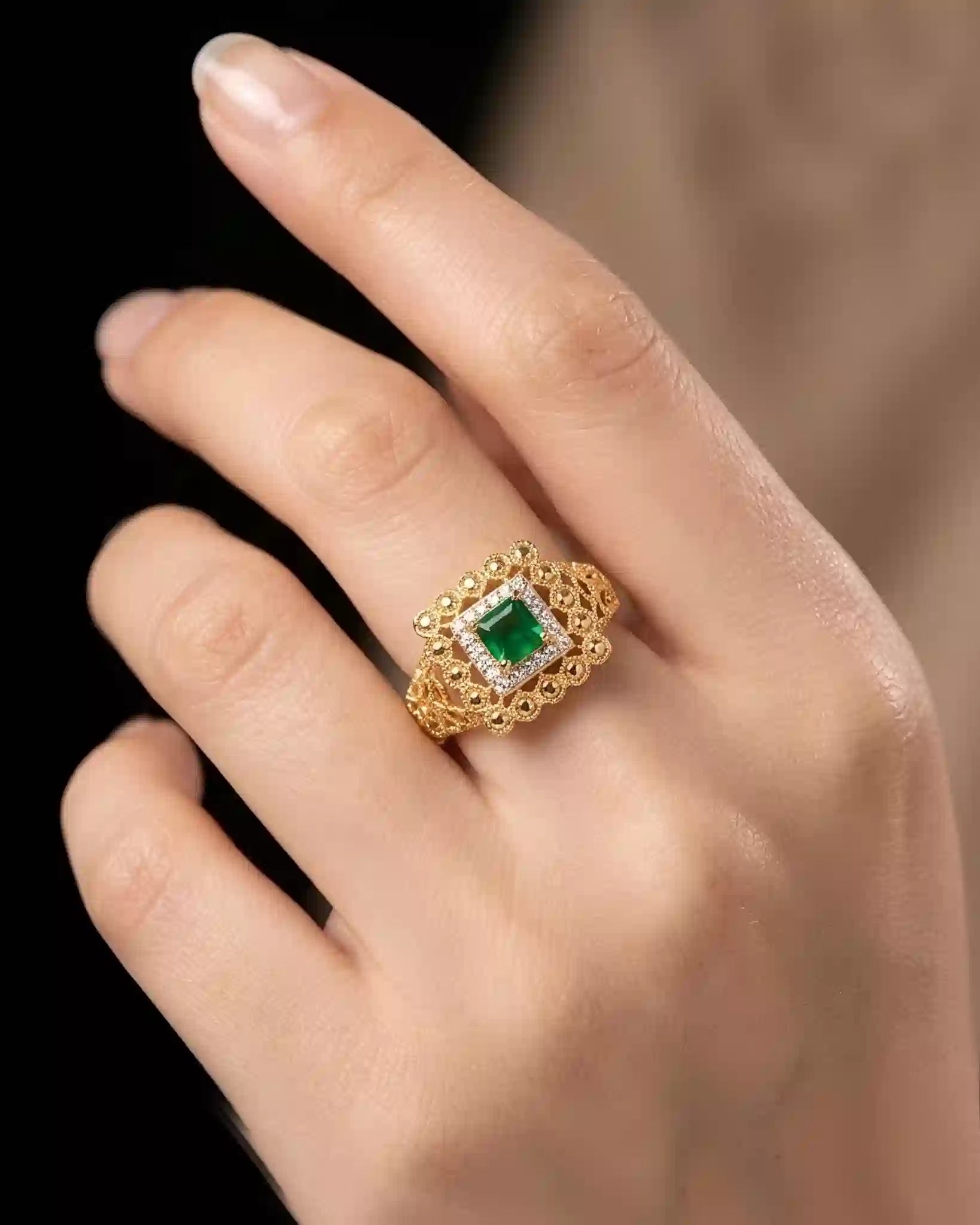 Elara Glow Ring