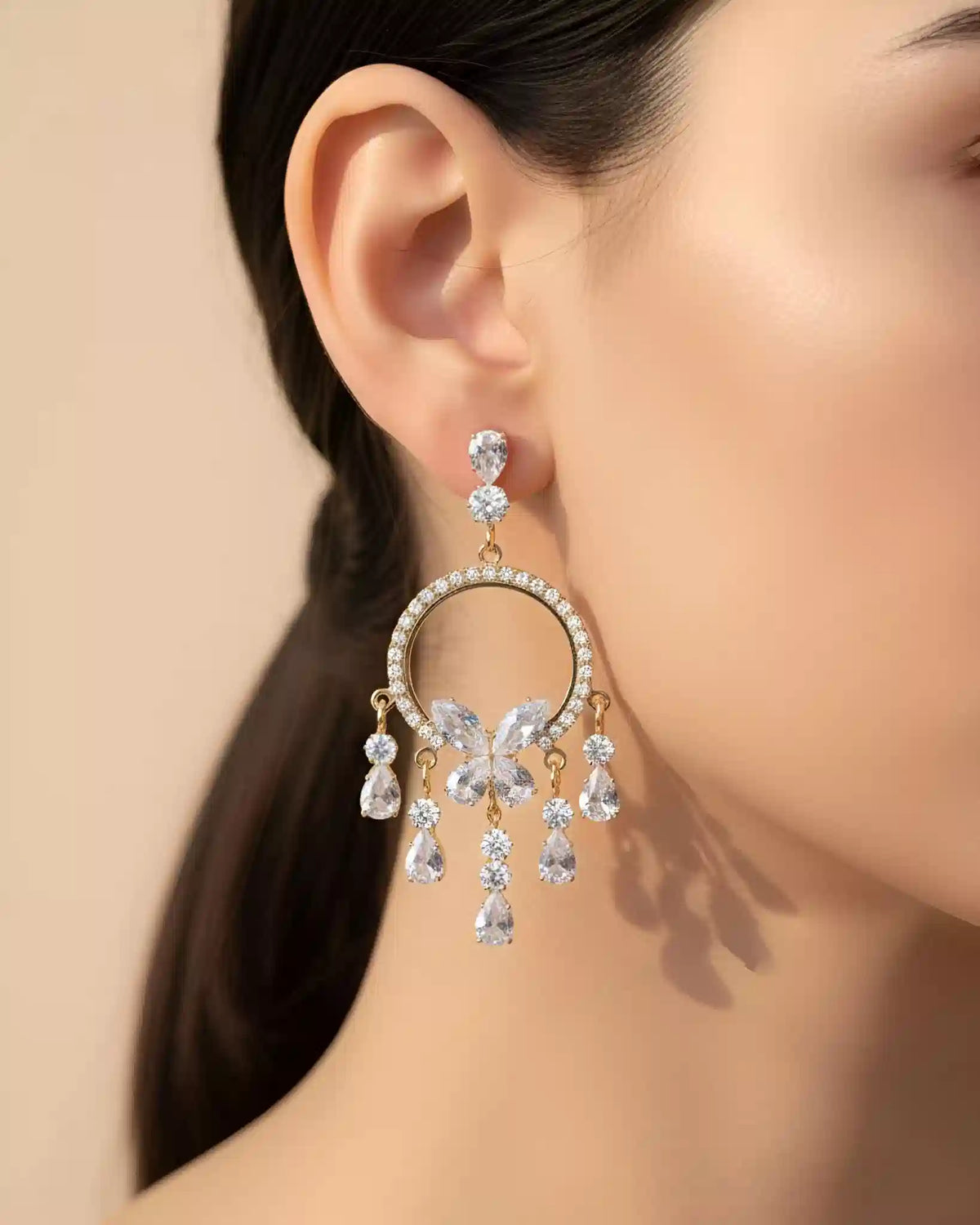 Elegant Hoop Earrings – Chic & Versatile Accessory