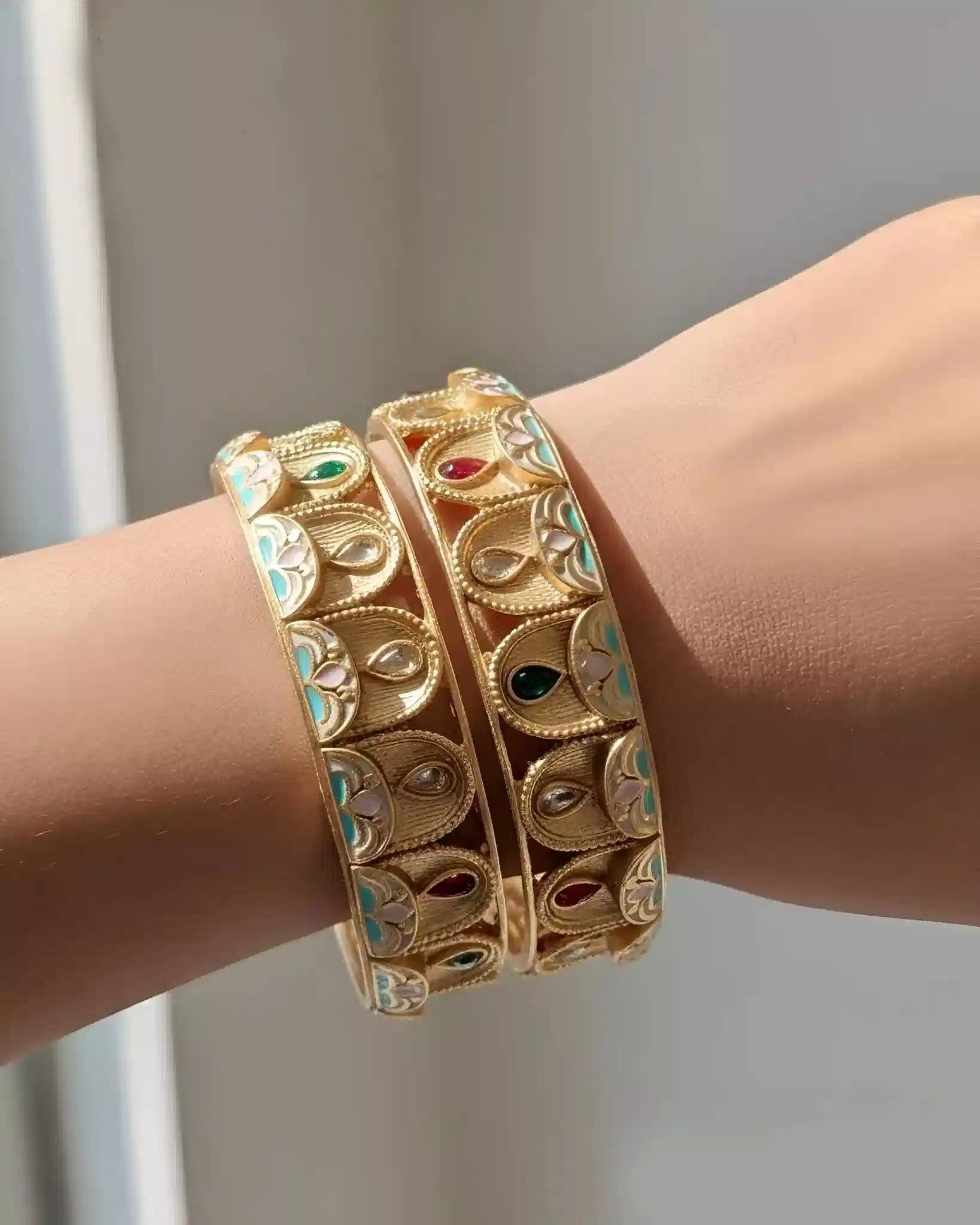 Elegant South Indian Temple Bangles – Antique Gold Plated Traditional Kangan with Enamel Detailing