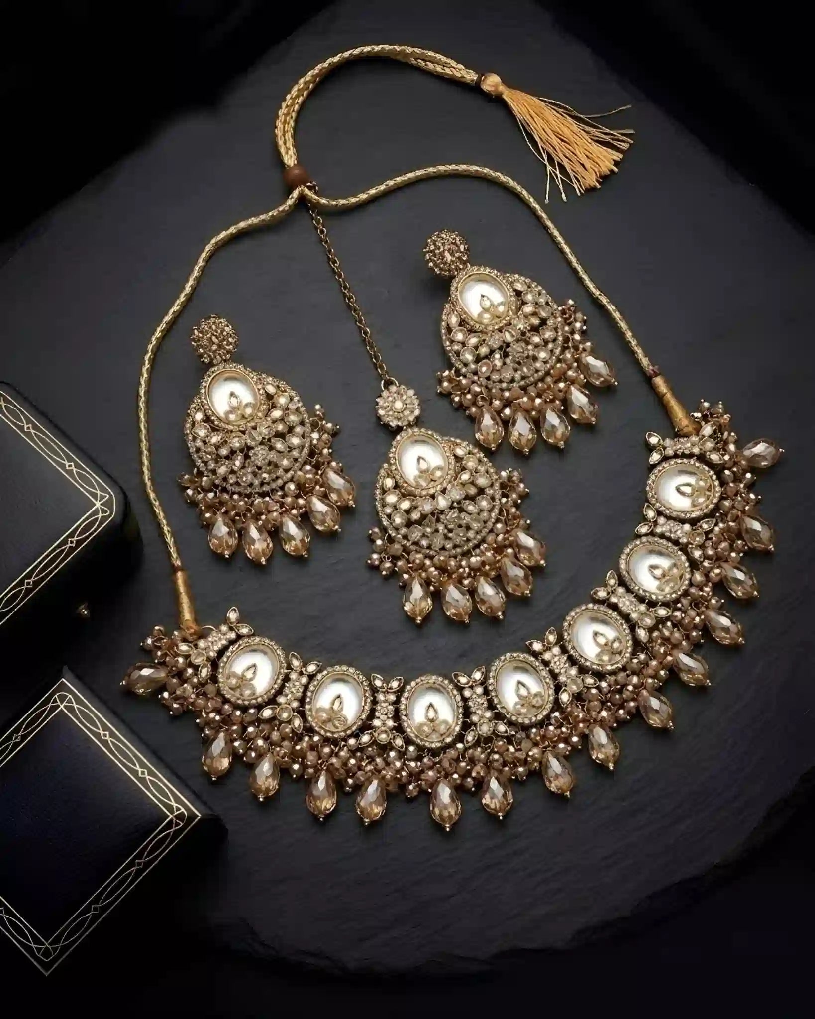 Antique Sparkle Necklace Set