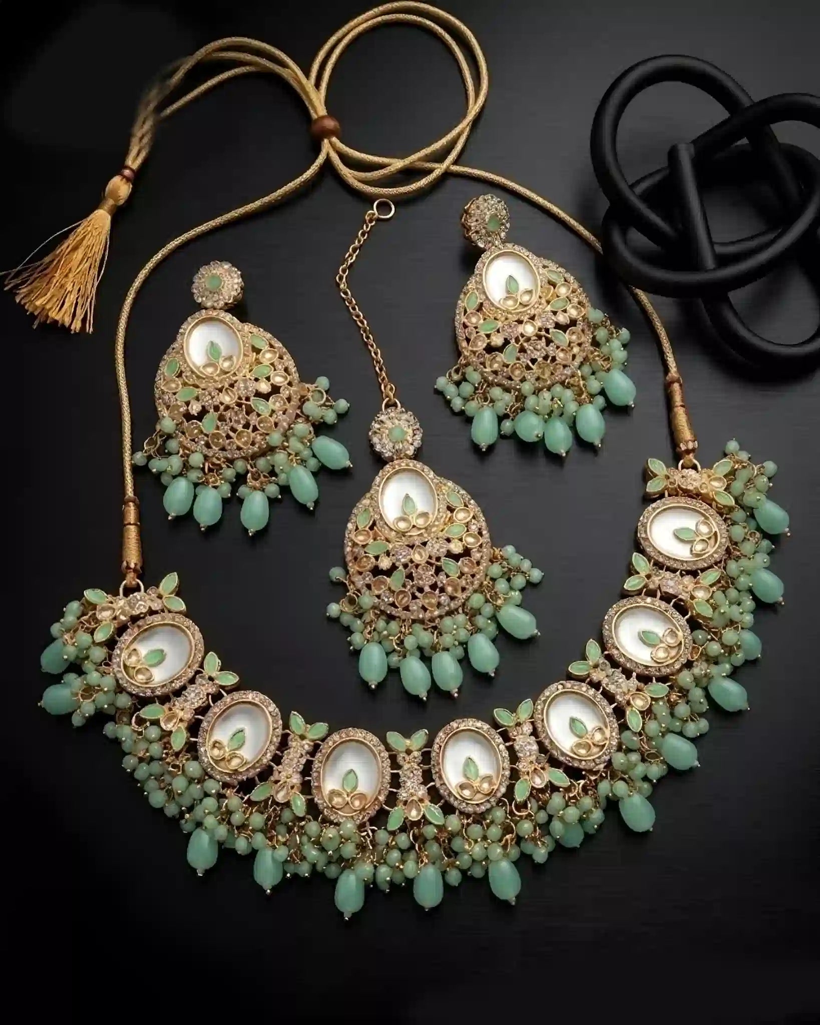 Gold Sparkle Necklace Set