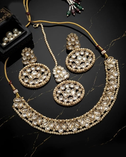 Golden Kundan Necklace Set