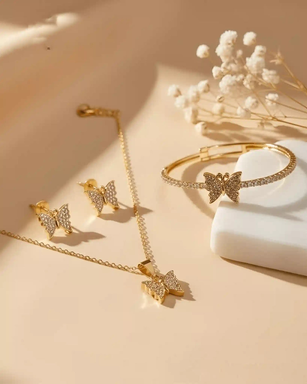 Luxury Gold Locket Set with Bracelet & Earrings – Bridal Jewelry Combo