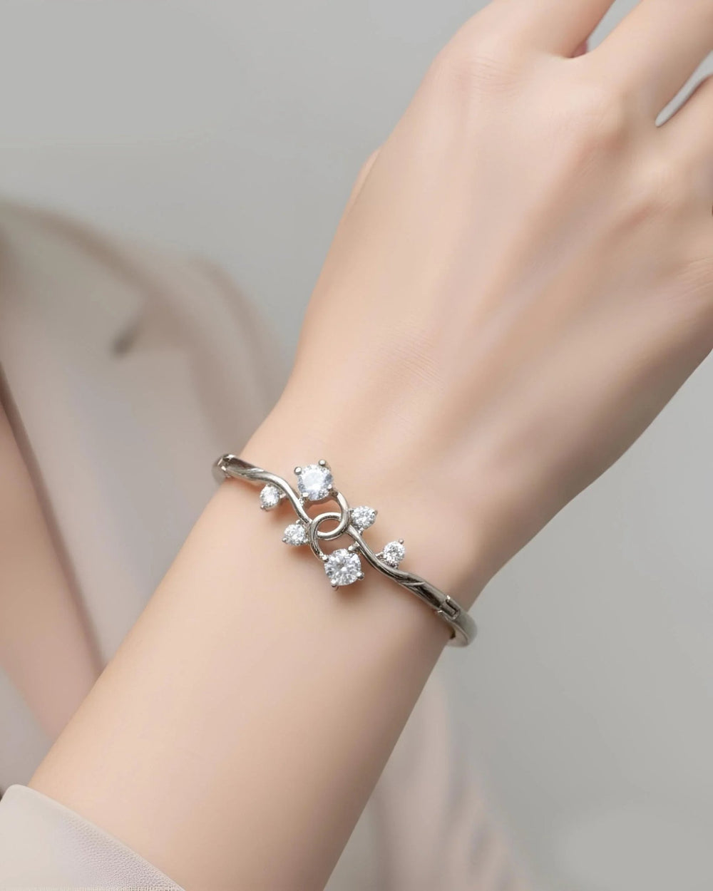 Luxury Statement Bracelet – Chic & Sophisticated - Gram