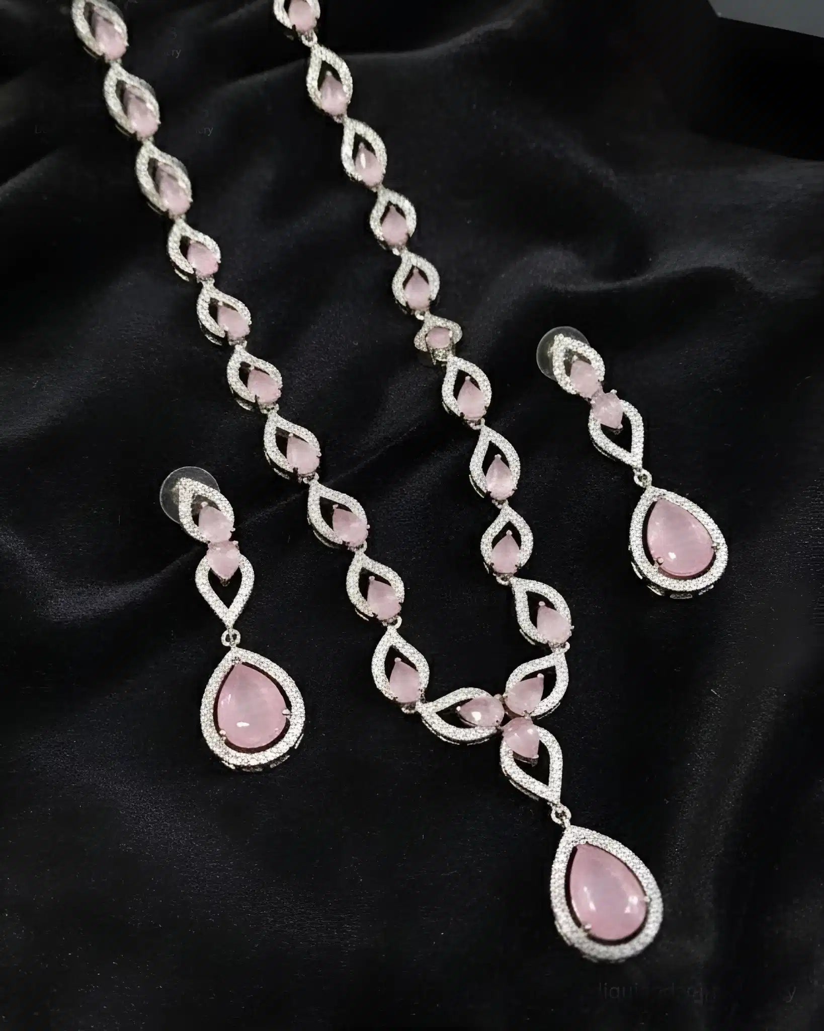 Luxury Teardrop Stone Necklace Set with Matching Earrings
