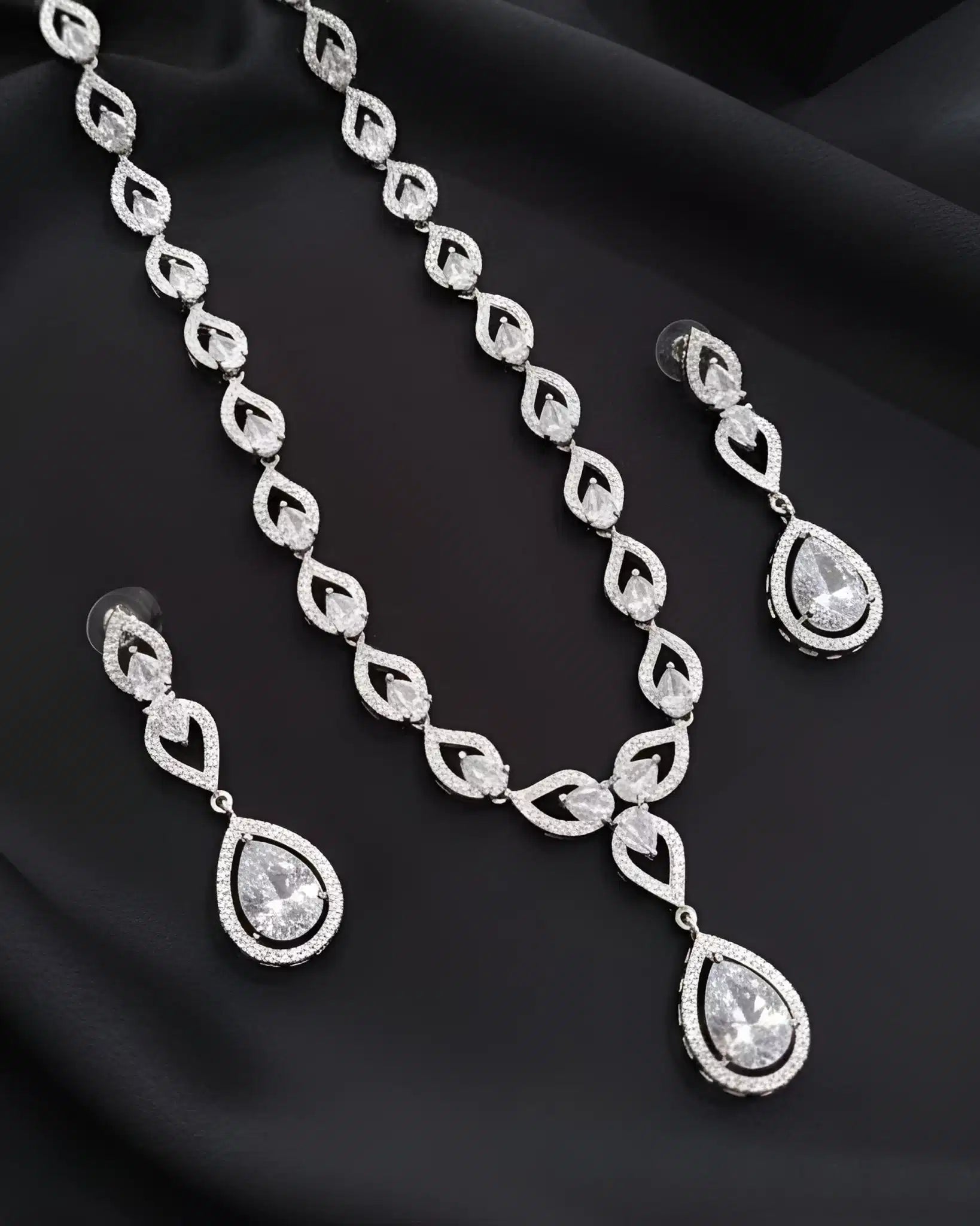 Luxury Teardrop Stone Necklace Set with Matching Earrings
