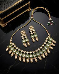 Nooriva Charm Kundan Necklace Set