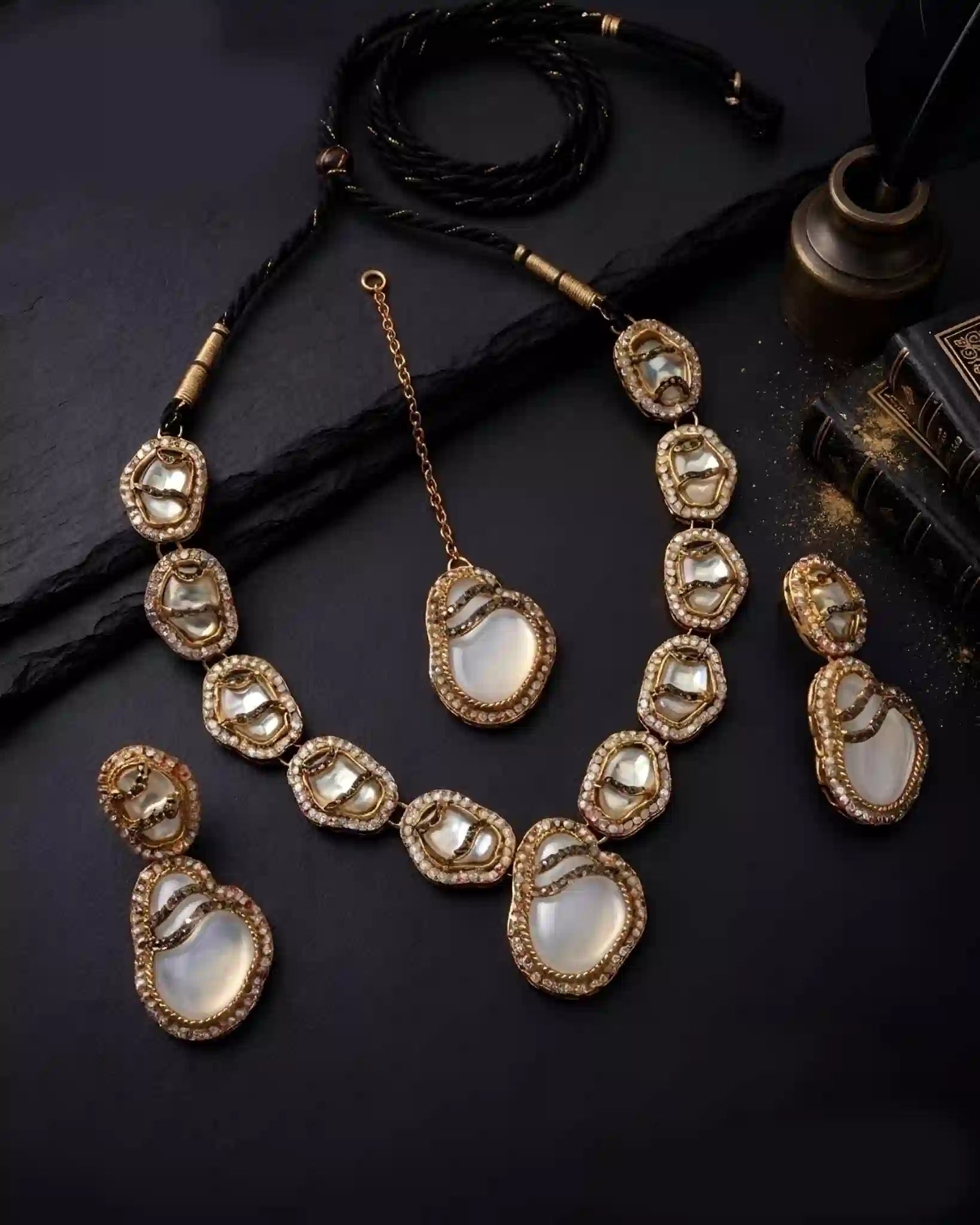 Royal Glamour Necklace Set