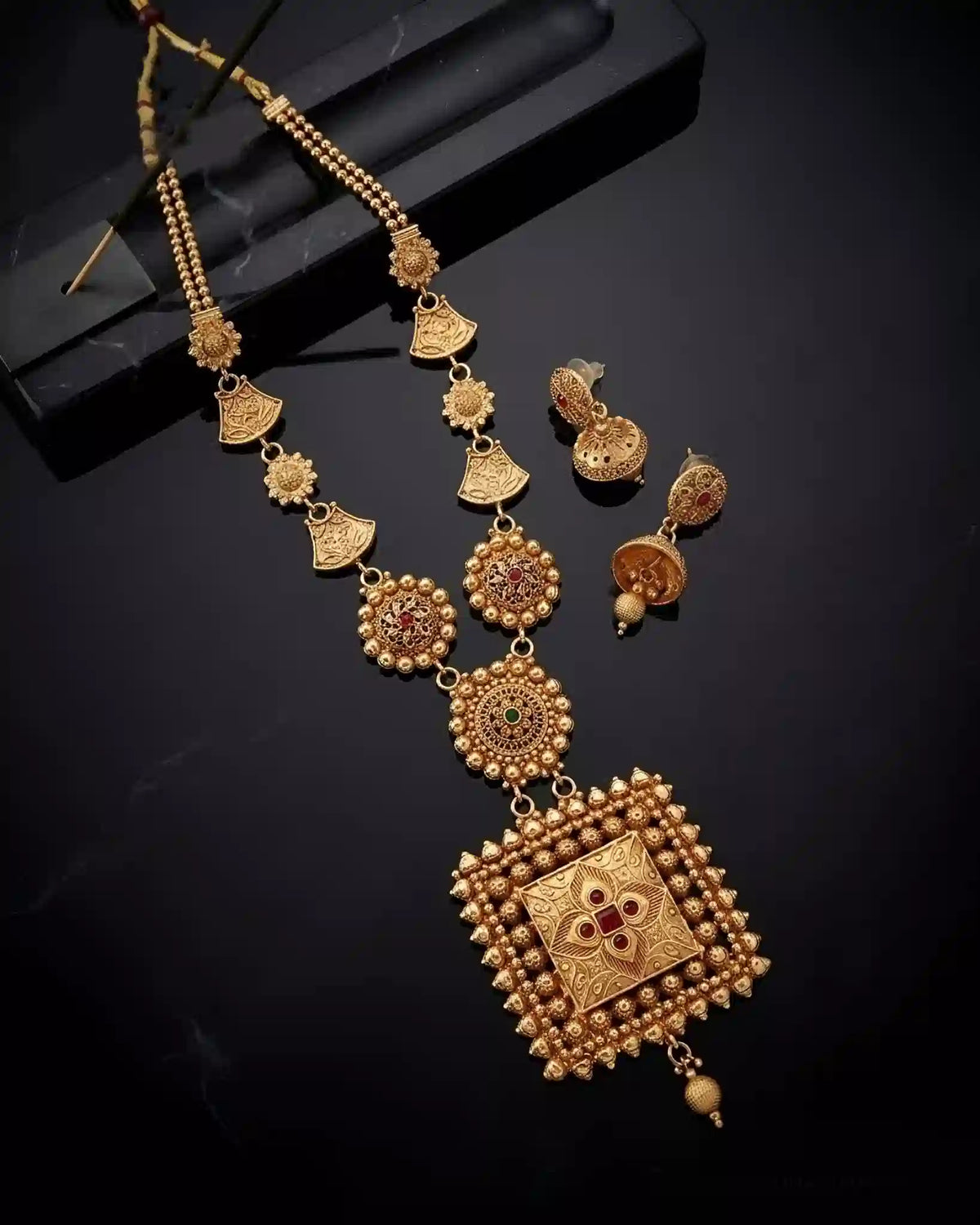 Royal Rajwadi Mala Set
