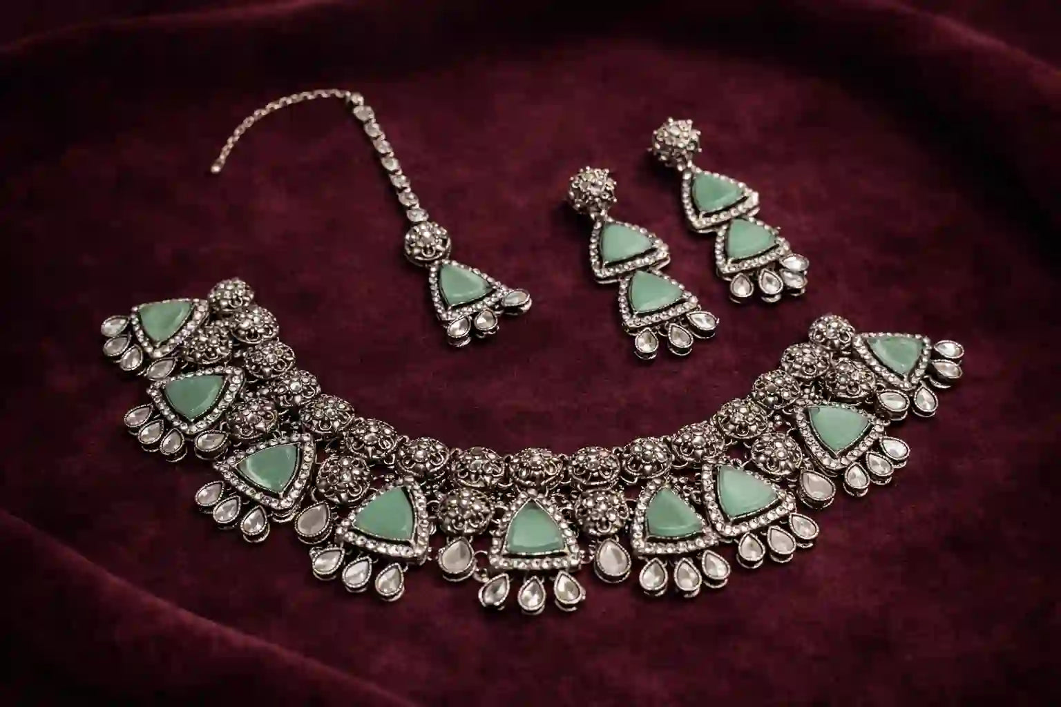 Traditional Bridal Choker Jewelry Set with Earrings & Maang Tikka