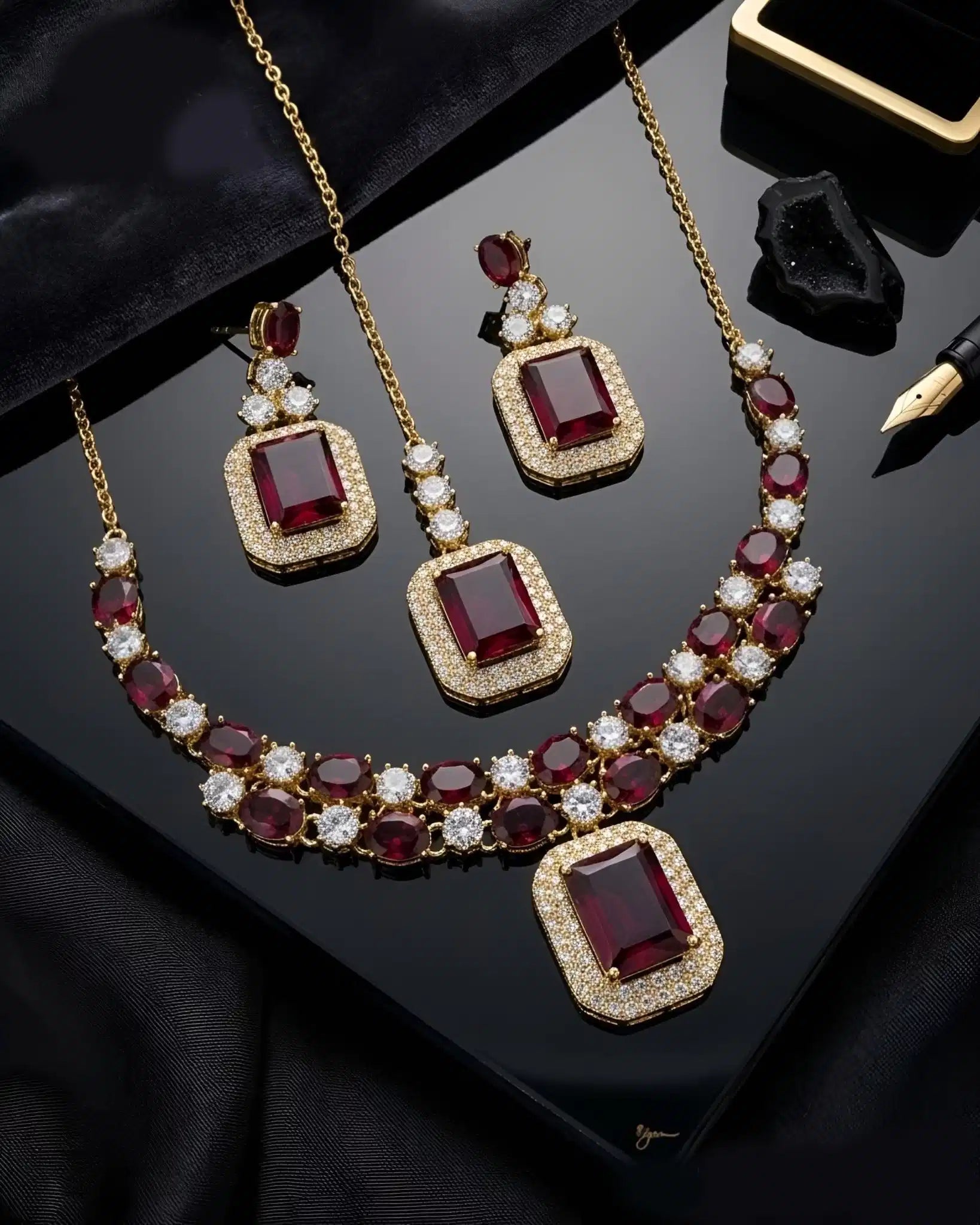 Zivara Spectrum Necklace Set