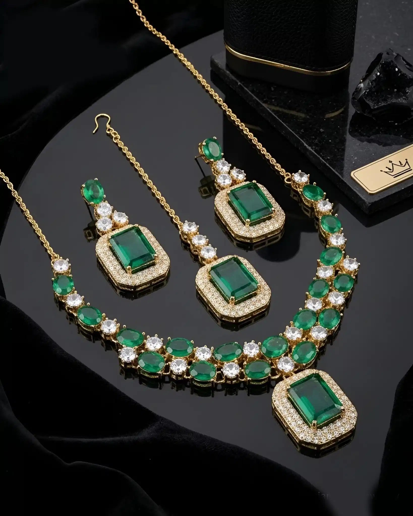 Zivara Spectrum Necklace Set