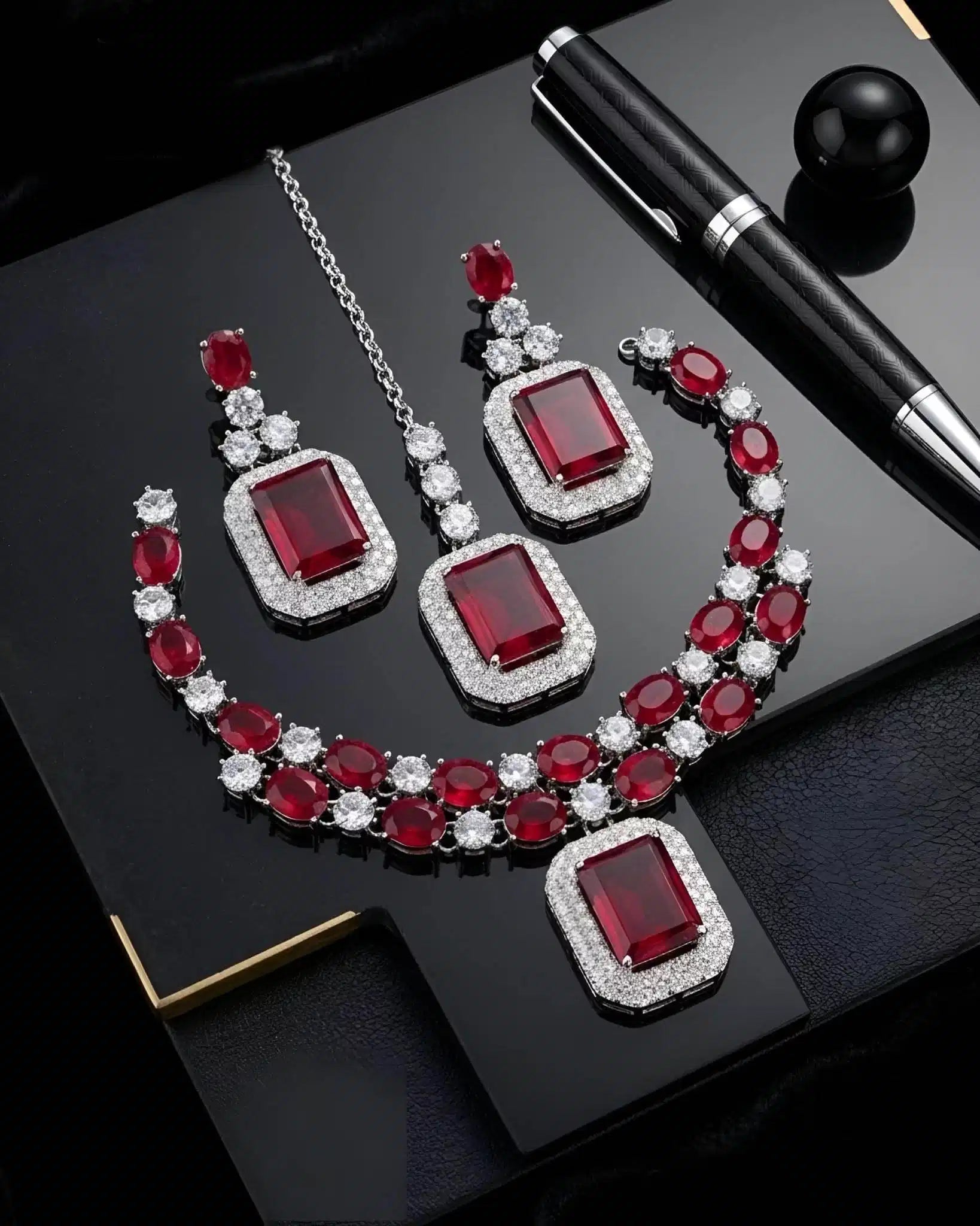 Zivara Spectrum Necklace Set